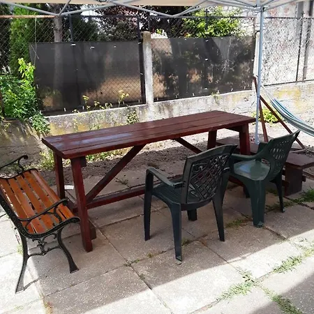 Old House Apartment *